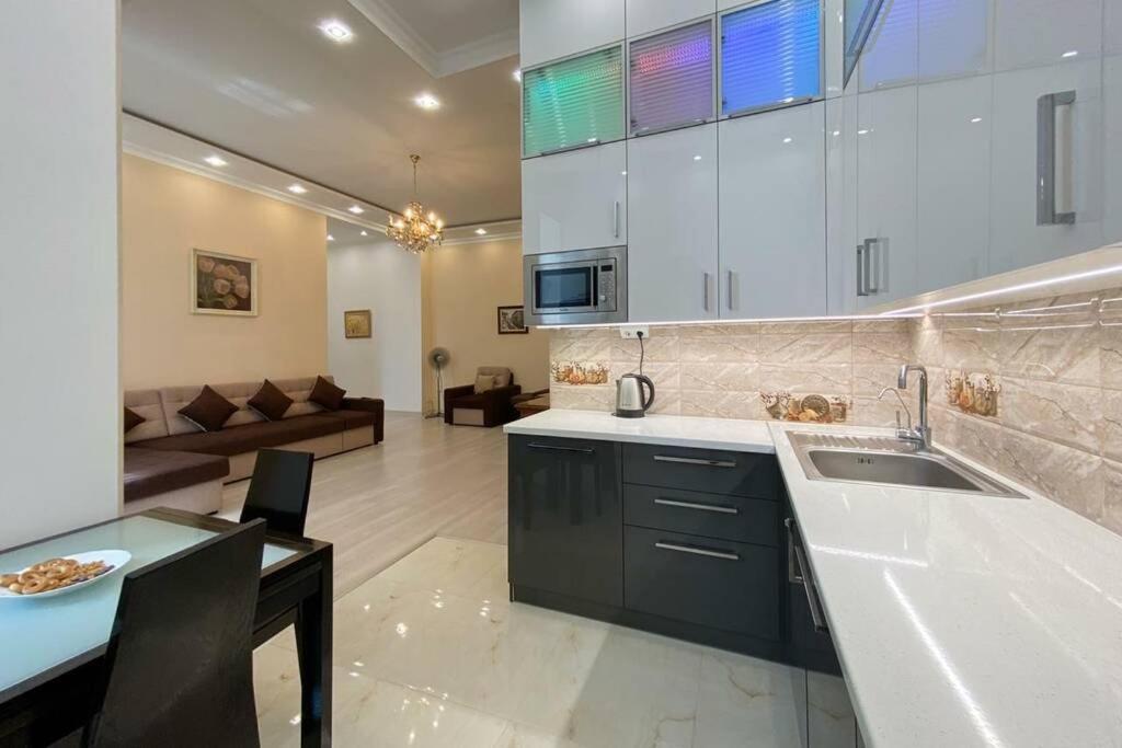 Comfortable Luxury Apartment With 3 Rooms. Center Heart Of Kiev Dış mekan fotoğraf